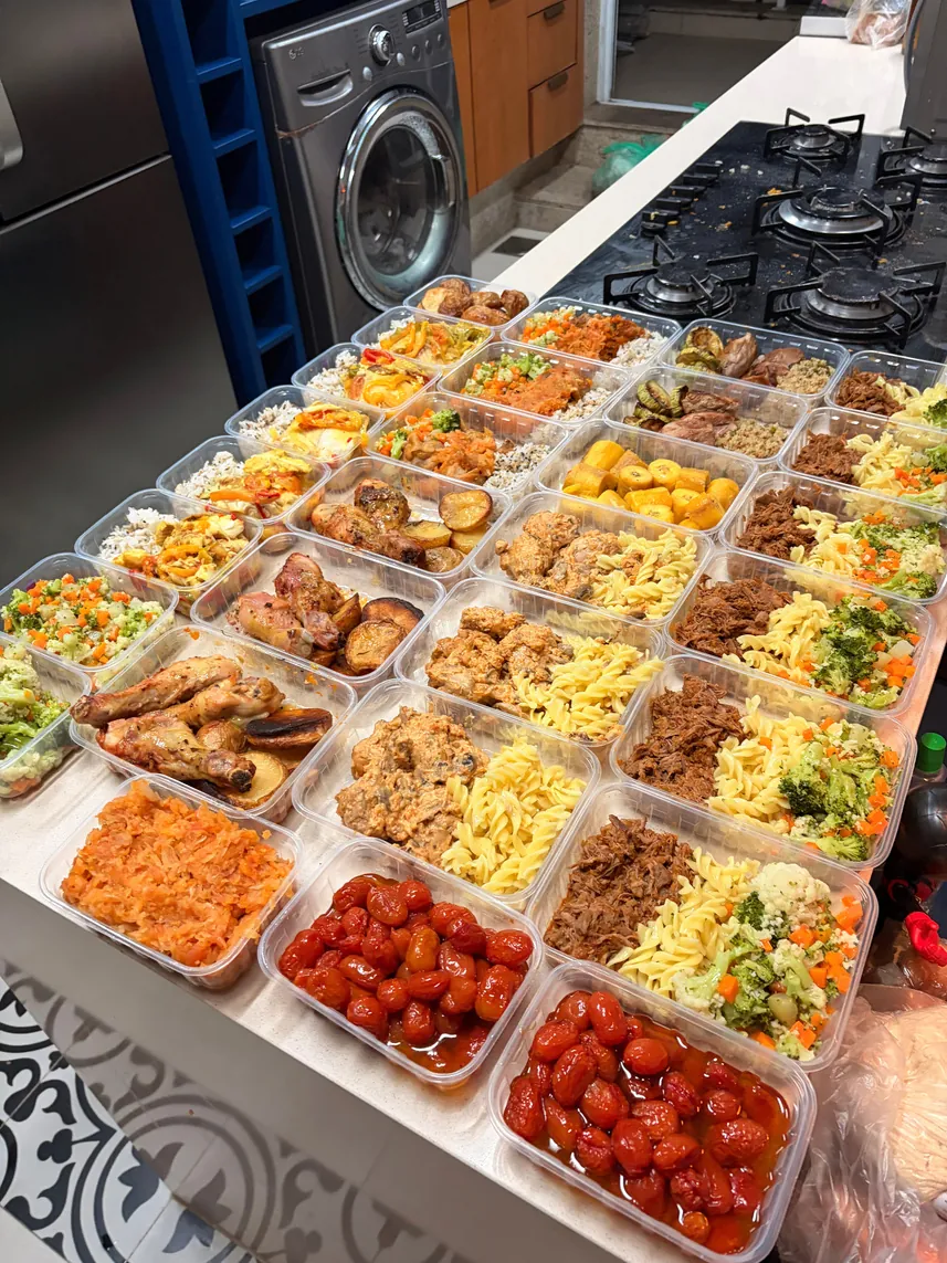 Refeições da semana porcionadas por personal chef no Rio de Janeiro
